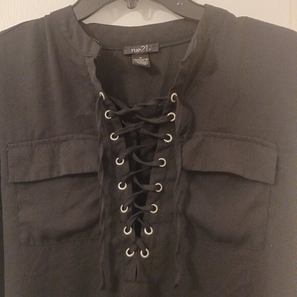 rue21 size M blouse -EUC - Picture 2 of 8